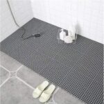 Bathroom floor mat